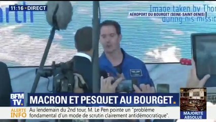 La rencontre entre Emmanuel Macron et Thomas Pesquet au salon du Bourget