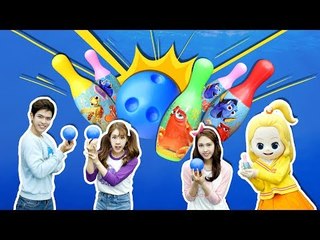 핀을 적게 쓰러트려야 이긴다?! 엉뚱발랄 코믹 볼링 게임 대결 [도리를 찾아서] | 캐리와장난감친구들