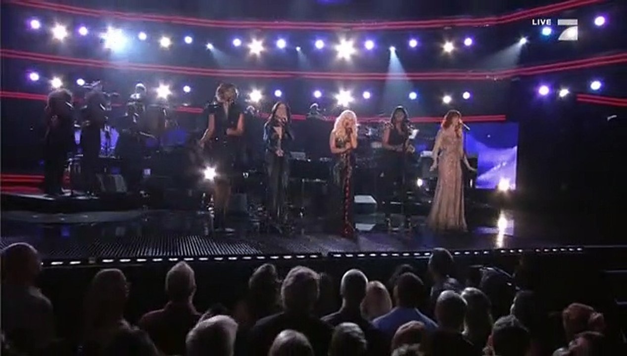 3:30 #YolandaAdams she's the best ! 