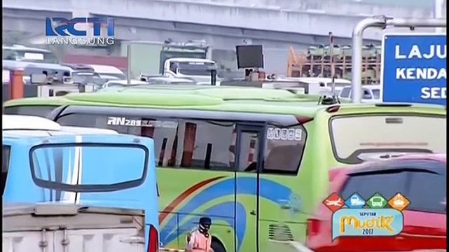 Siang Ini Arus Kendaraan di Tol Jakarta-Cikampek Meningkat