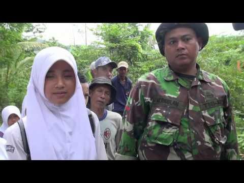 Longsor terjadi di Garut Minggu Malam membuat dua desa terisolasi - NET12