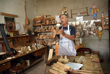 Çiviler Bile Ahşap, Her Şey Doğal