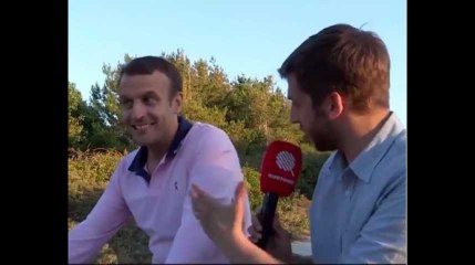 Emmanuel Macron à vélo : Un journaliste de Quotidien l'oblige à s'arrêter (vidéo)