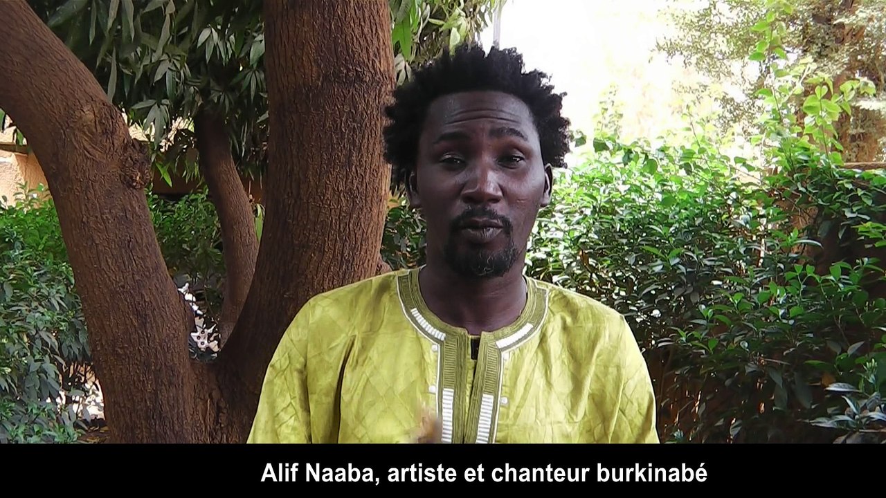 Les toilettes c'est une affaire de pros ! Alif Naaba vous encourage à dépasser l'objectif de collecte