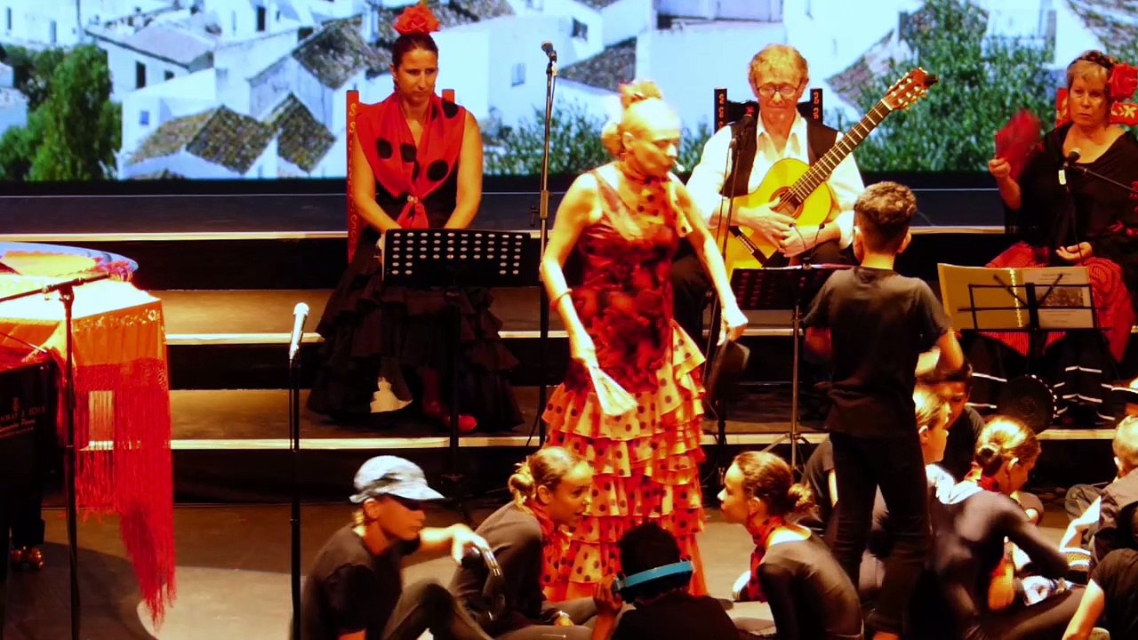 Spectacle Flamenco 2017 Collège Victor Hugo Bessan Vias