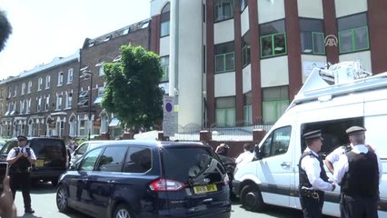 Müslümanları Hedef Alan Araçlı Saldırı - Theresa May Camiyi Ziyaret Etti - Londra