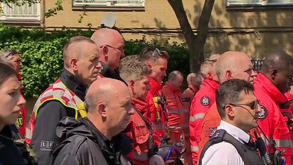 Sky News_People across the UK paused to remember the victims 19Jun17