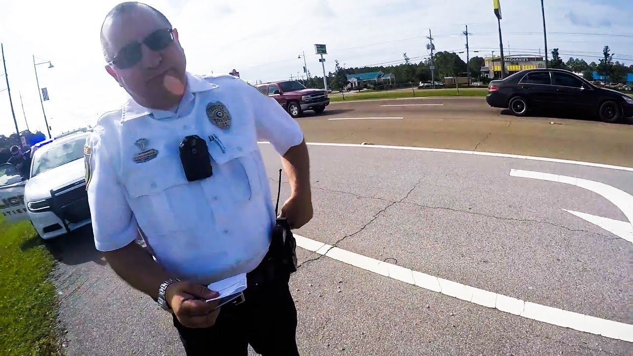 POLICE VS BIKERS - BIKER ARRESTED - POLICE ENCOUNTERS COMPILATION 2017