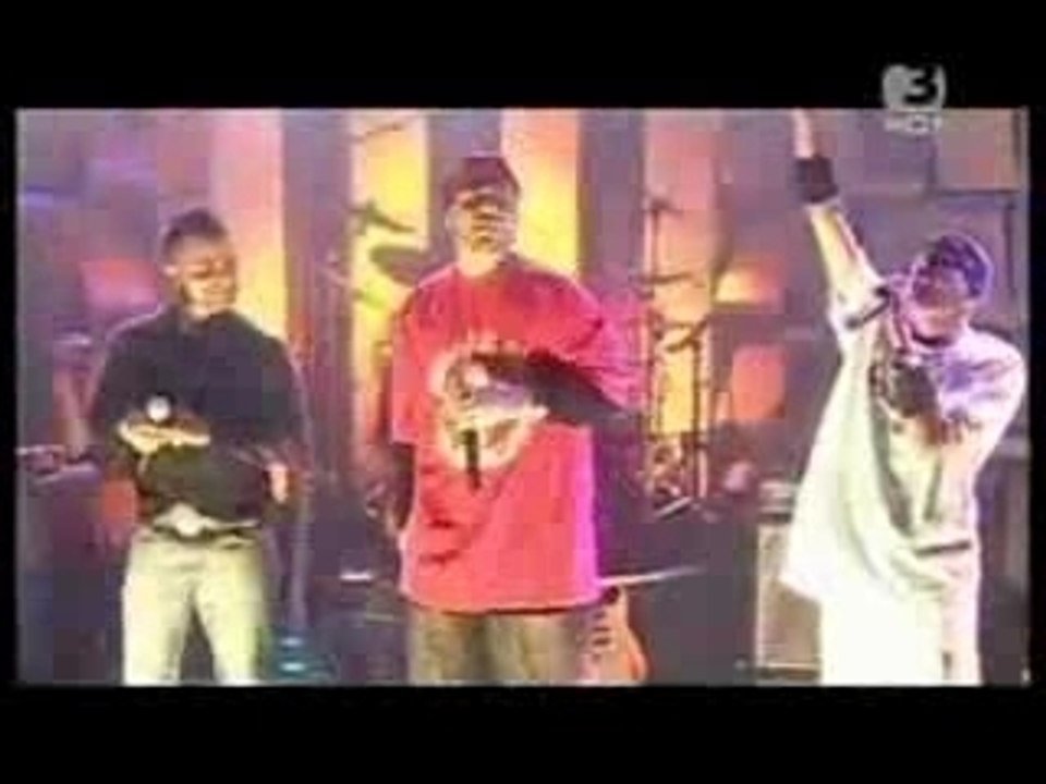 מארח את אלון דה לוקו- טורו הקליפ