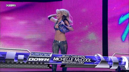 Скачать видео: Divas Championship: Michelle McCool © vs. Maria