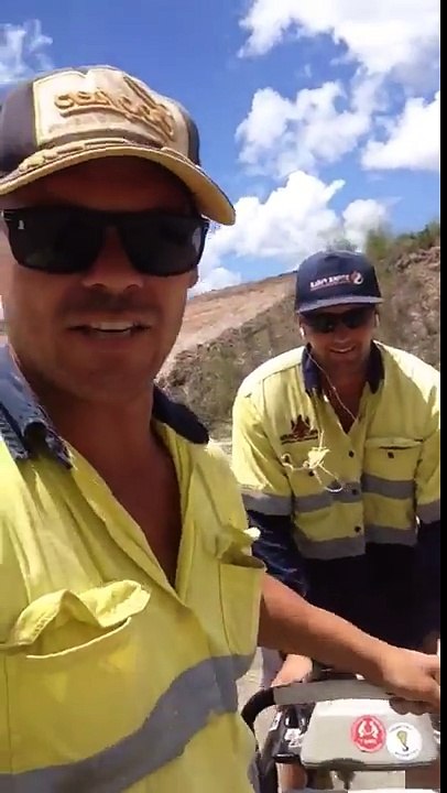 Cet ouvrier se filme plein de conneries au boulot !