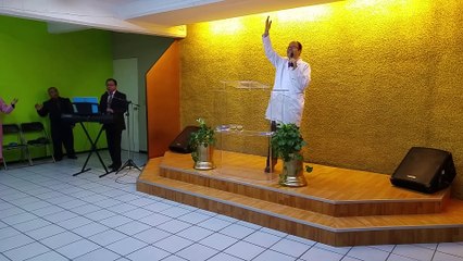 Él está aquí - Pr. José Manuel Jaimes