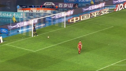 Guarda Redes do Shanghai sofre FRANGO e Hulk salva a equipa da derrota