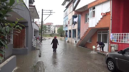 Sakarya'da Yağmur Su Baskınlarına Yol Açtı