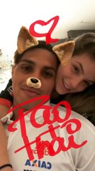 Paolo Guerrero no tiene roche y publica foto con Thaisa Leal de perrito
