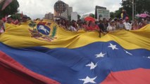 Venezolanos se manifiestan en favor y en contra de la fiscal Luisa Ortega