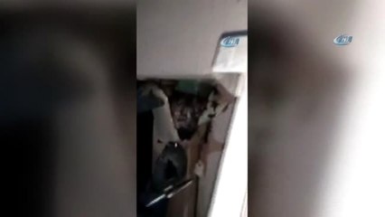 Başbakanlık Binasında Mahsur Kalan Kediyi İtfaiye Erleri  Böyle Kurtardı