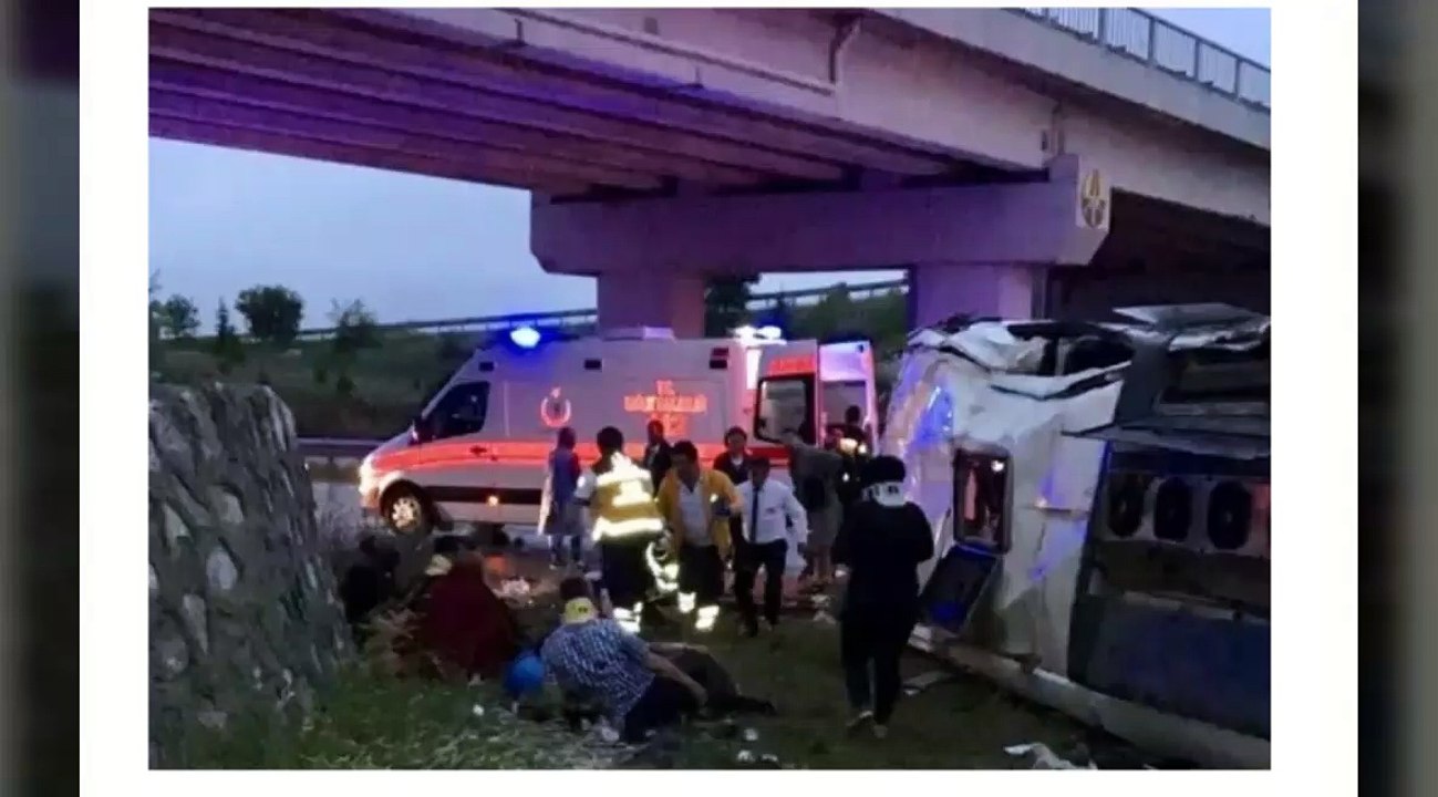 Çorumda Otobüs Köprüden Uçtu