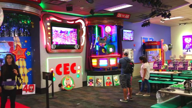 40 Years of Fun Happy Dance Chuck E. Cheeses East Orlando