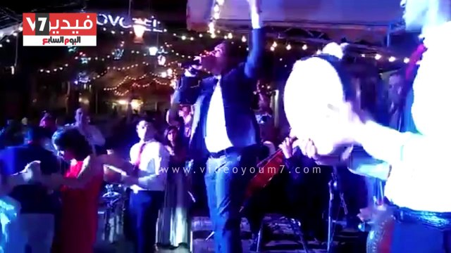 بحضور نجوم الفن.. محمود الليثى يشعل خيمة رمضانية بالأغانى الشعبية