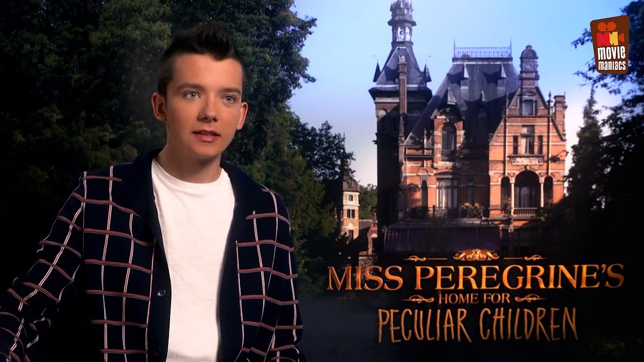 Ella Purnell & Asa Butterfield - Miss Peregrines Home for Peculiar Childre