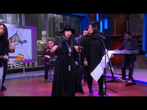 Penampilan menyanyikan lagu Hujan Jangan Marah - IMS