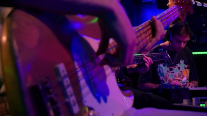 Paramore cover Drake's Passionfruit in the Live Lounge