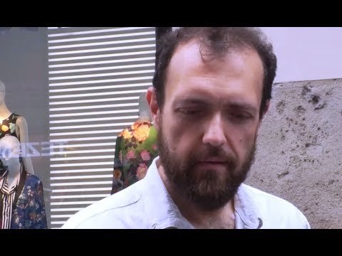 Napoli - Gotham City , Simone Di Meo racconta la camorra dei bambini (19.06.17)