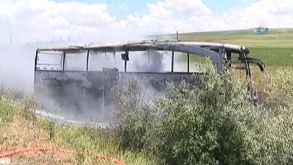 Kaza Yapan Yolcu Otobüsü Yolcular İndikten Sonra Alev Aldı: 6 Yaralı