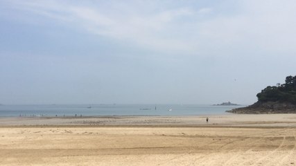 Un hélicoptère sur la plage de l'Ecluse