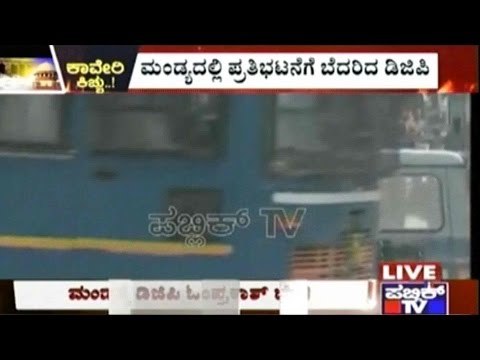 Mandya: Protesters Throw Stones On Lorries Running During Protests