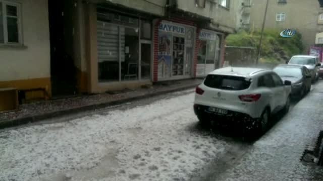 Haziran Ayı'nda Yağan Dolu Bayburt'u Beyaza Bürüdü
