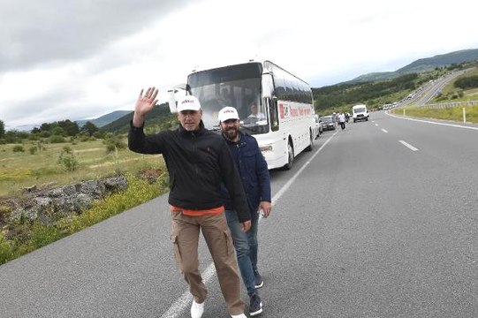 CHP Eski Genel Başkanı Altan Öymen, 85. Yaş Gününde Adalet Yürüyüşü ne Katıldı