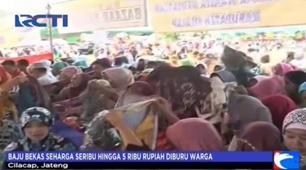 Puluhan Warga Berburu Baju Bekas Murah