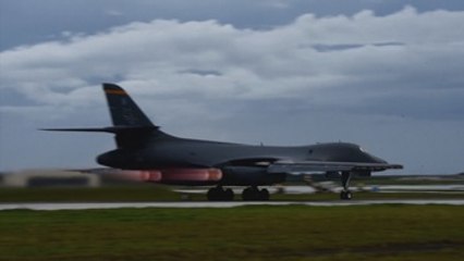 EEUU envía dos bombarderos estratégicos B-1 a la península de Corea