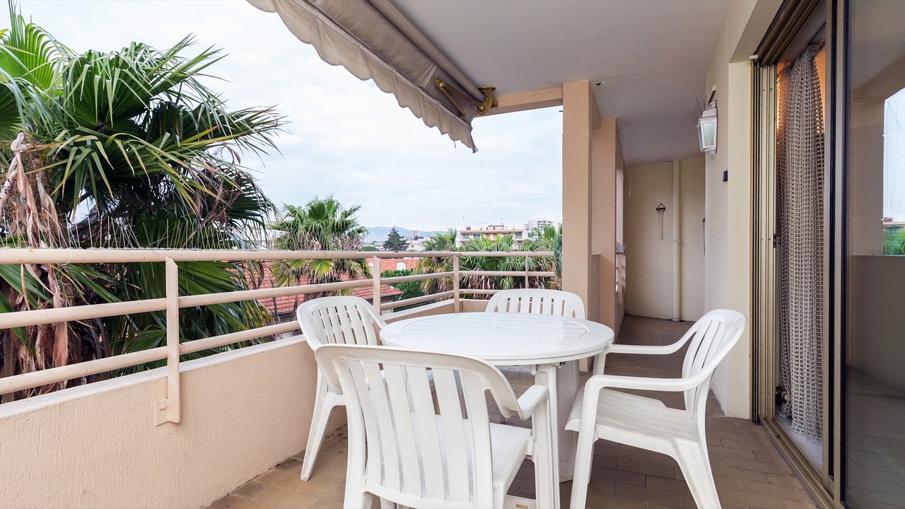Locations Vacances à Juan-les-Pins 06160 - Appartement 3 pièces de de 88m2