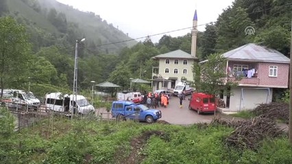 Dereye Düşen Kız Çocuğunu Arama Çalışmaları Sürüyor