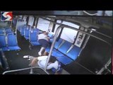 Langgar Rambu, Sebuah Bus Hampir Ditabrak Kereta Api - NET5