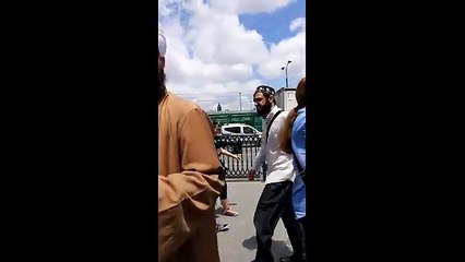 'Burası Müslüman ülkesi' deyip dondurmaya saldırdı