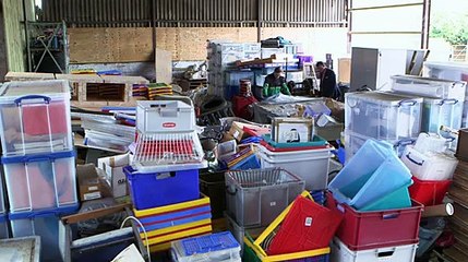 The Hoarder Next Door - S03E02 Alex and Lawrence