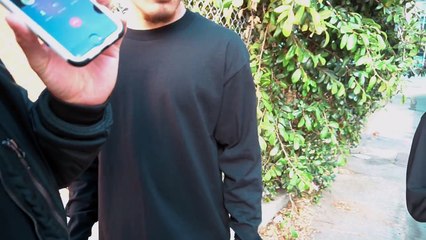 UNA MODELO NOS ENSEÑA SU PACK !!!!