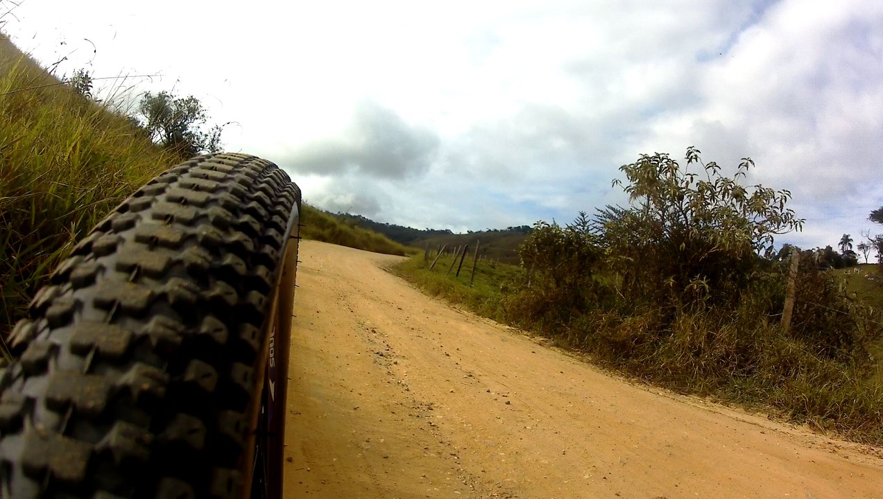 Vamos pedalar, vamos viver, vamos respirar saúde, vamos pedalar, trilhas do Morro Alto, Taubaté, SP, Brasil, com os  amigos, com os bikers, junho, 2017, 4k, 2,7k, ultra hd, full hd, hd.
