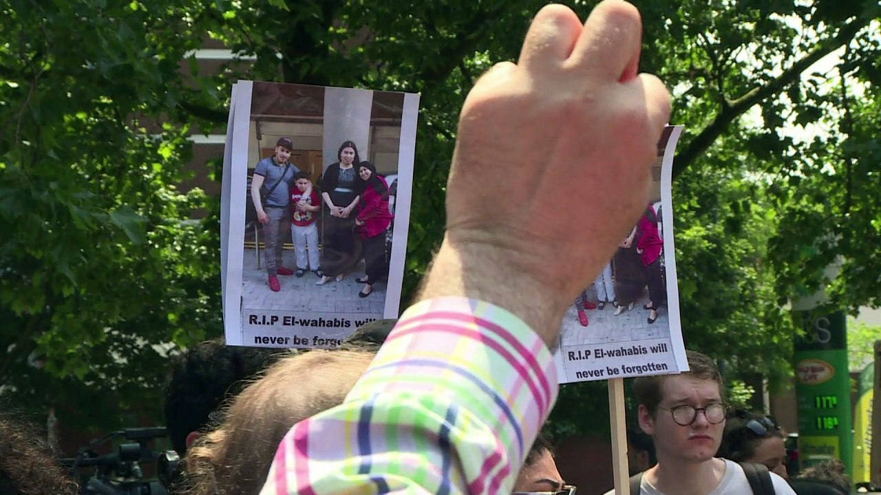 Londres: manifestation après l'incendie de la Grenfell Tower