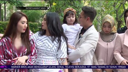 Belum 40 Hari Pasca Melahirkan, Ussy Mulai Kembali Beraktivitas