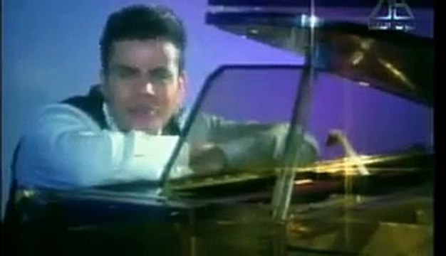 الاسطوره.عمرو دياب @ كليب ضحكه عيون حبيبى.جوده عاليه