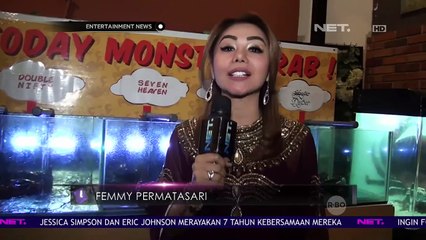 Femmy Permatasari Memasak Kepiting untuk Berbuka Puasa