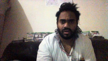 Loirinha Polêmica lendo um comentario tampowerlifter