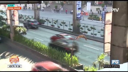 TRAFFIC UPDATE: EDSA Shaw; IT'S A SIGN: Vertical Clearance