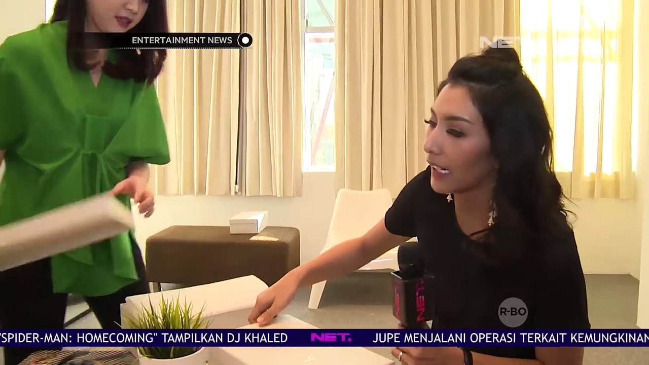 Tyas Mirasih Fitting Sepatu Pernikahan