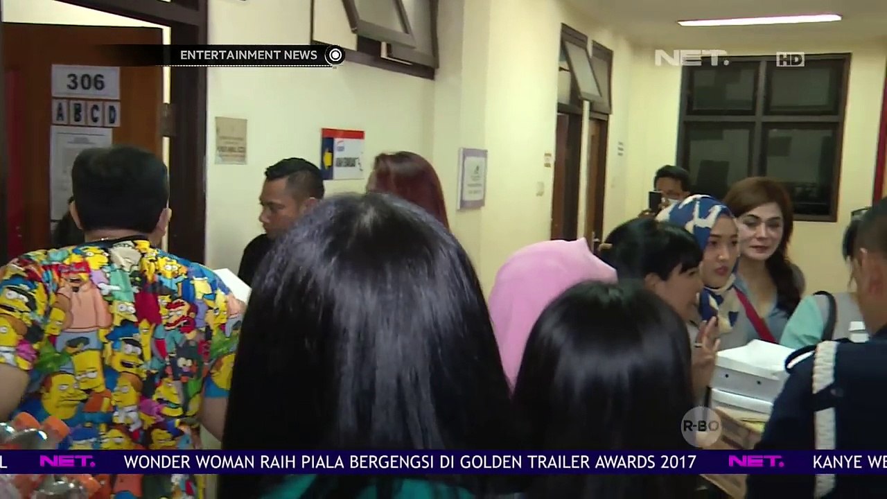 Kegiatan Virnie Ismail Berbagi Menu Sahur